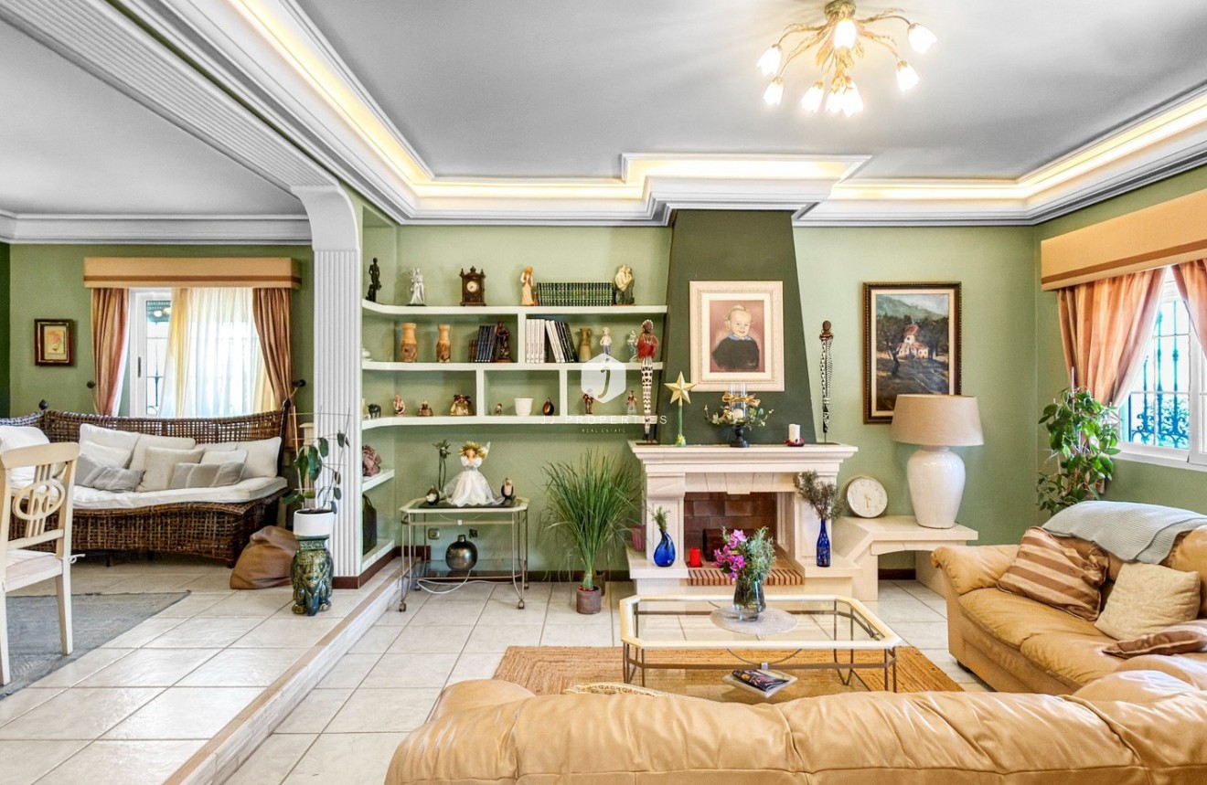 Z drugiej ręki - Villa -
Torrevieja - Costa Blanca