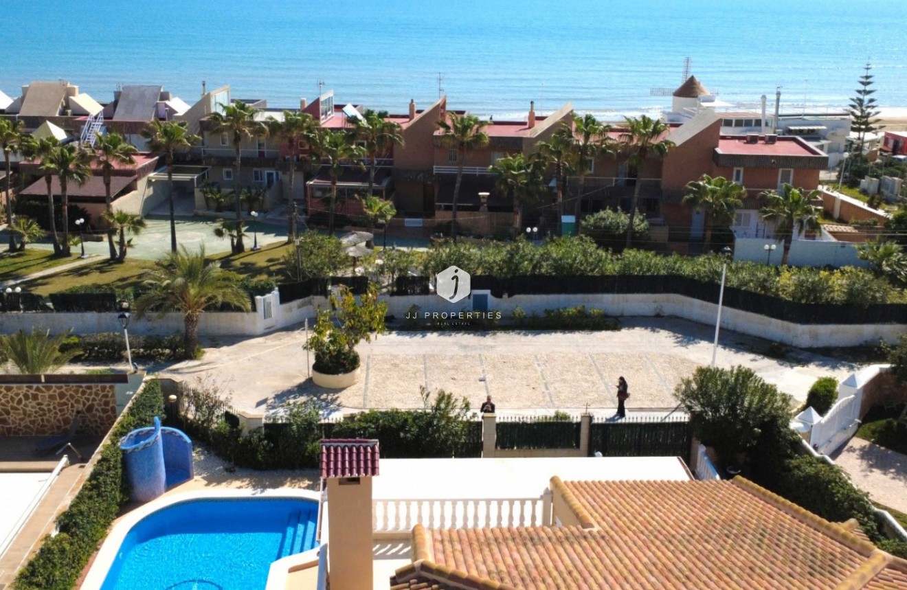 Z drugiej ręki - Villa -
Torrevieja - Costa Blanca