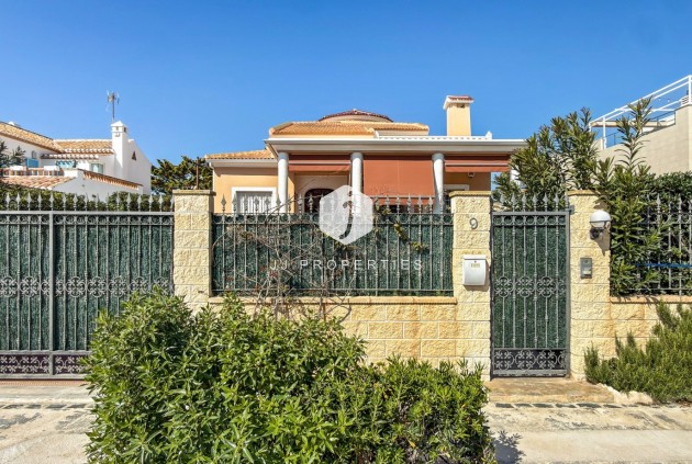 Z drugiej ręki - Villa -
Torrevieja - Costa Blanca