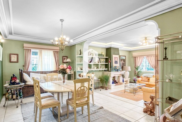 Z drugiej ręki - Villa -
Torrevieja - Costa Blanca