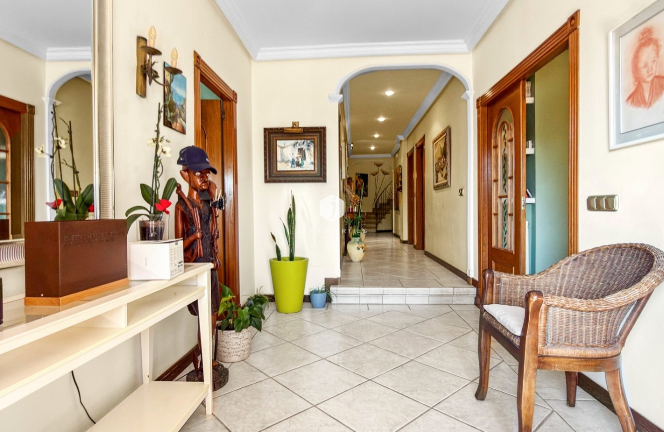 Z drugiej ręki - Villa -
Torrevieja - Costa Blanca