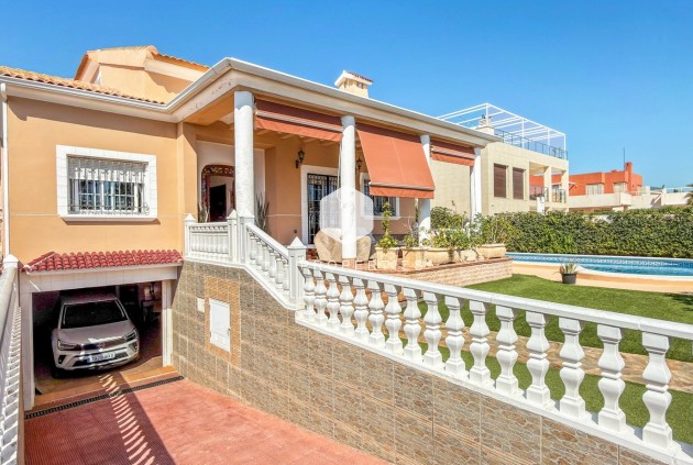 Z drugiej ręki - Villa -
Torrevieja - Costa Blanca