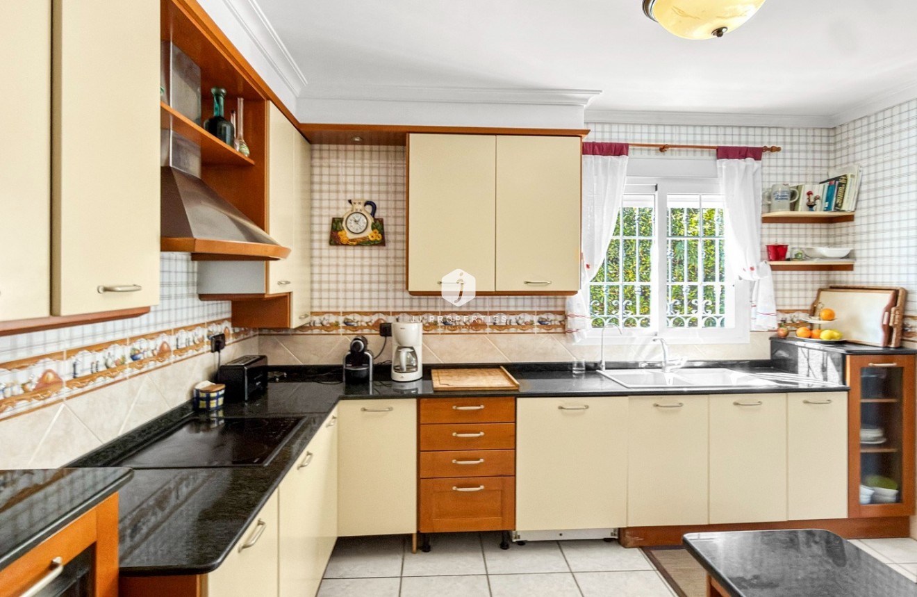 Z drugiej ręki - Villa -
Torrevieja - Costa Blanca