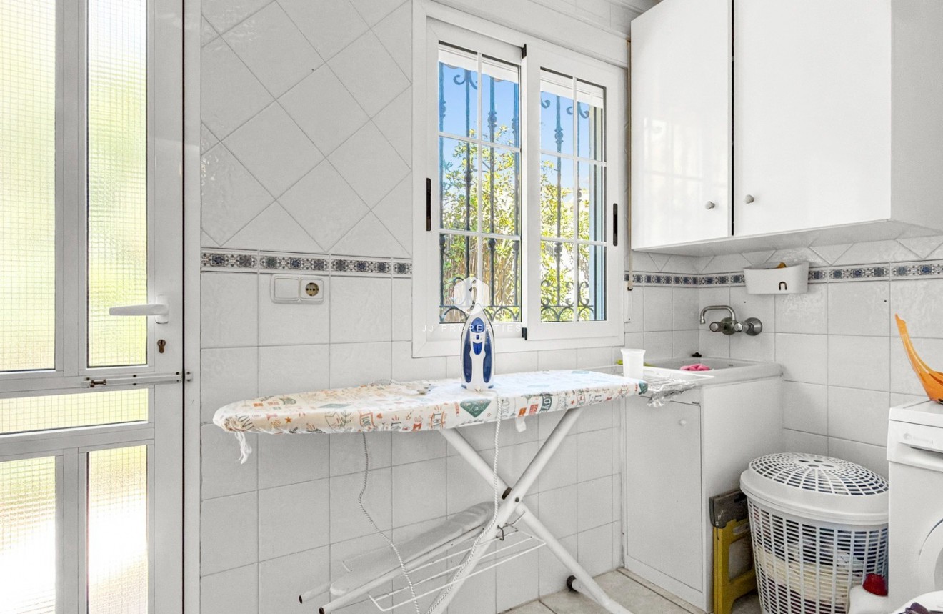 Z drugiej ręki - Villa -
Torrevieja - Costa Blanca