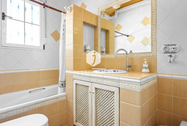 Z drugiej ręki - Villa -
Torrevieja - Costa Blanca