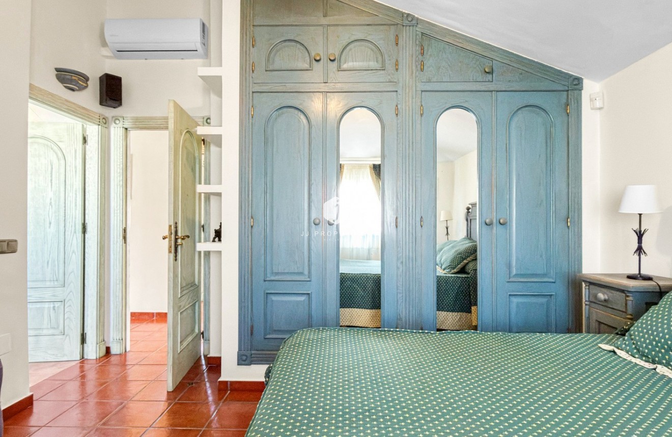 Z drugiej ręki - Villa -
Torrevieja - Costa Blanca