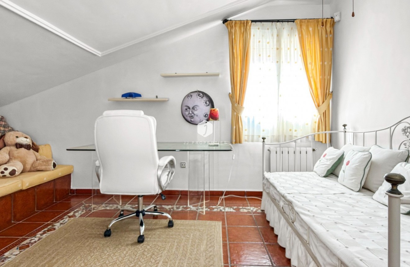 Z drugiej ręki - Villa -
Torrevieja - Costa Blanca