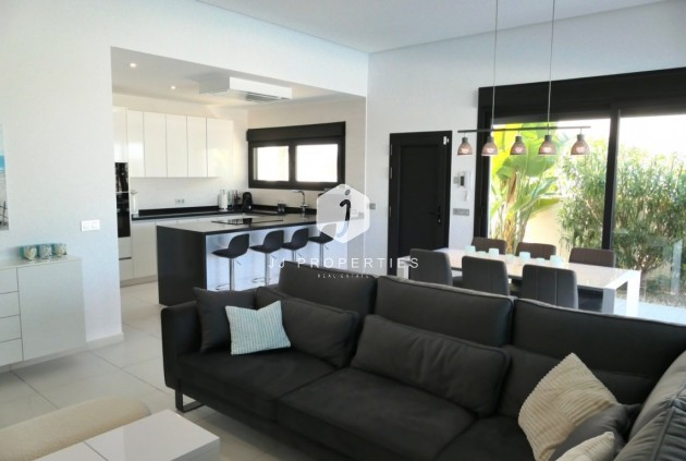 Aus zweiter Hand - Villa -
Benijofar - Costa Blanca