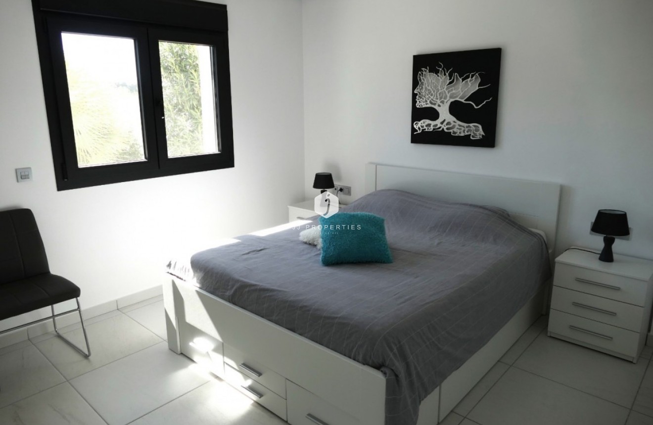 Aus zweiter Hand - Villa -
Benijofar - Costa Blanca