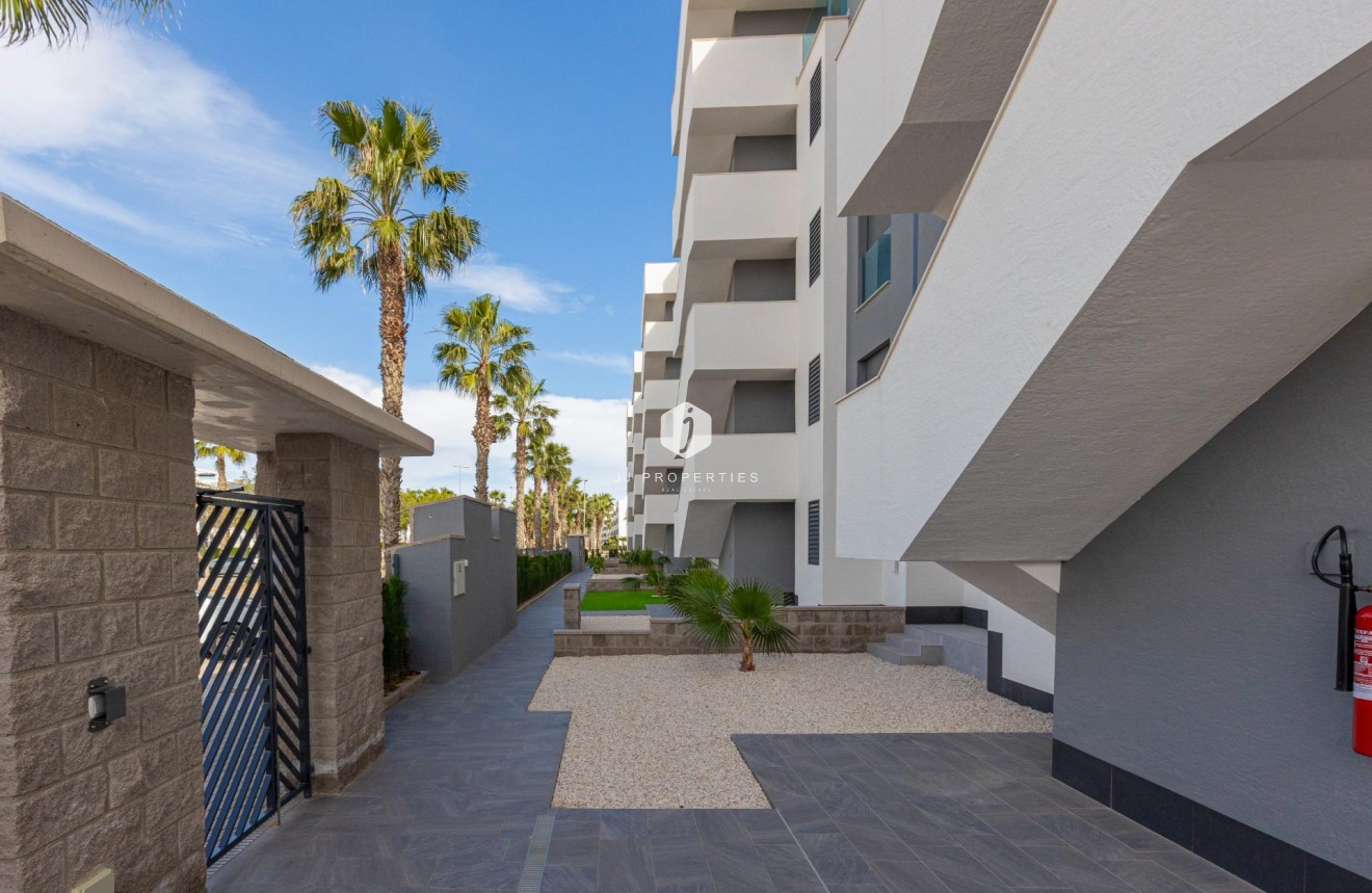 Aus zweiter Hand - Wohnung -
Guardamar del Segura - El Raso