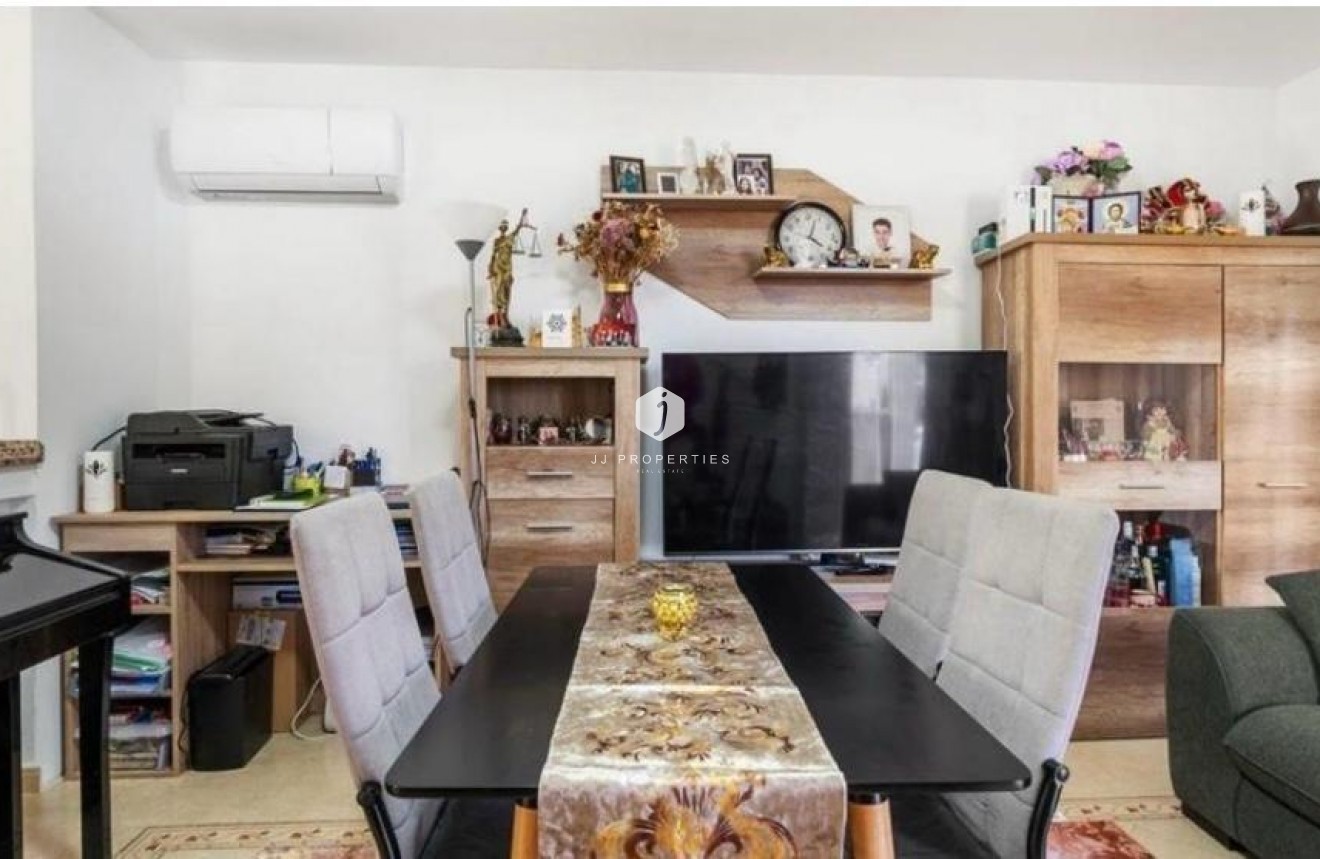 Aus zweiter Hand - Duplex -
San Miguel de Salinas - Las Filipinas