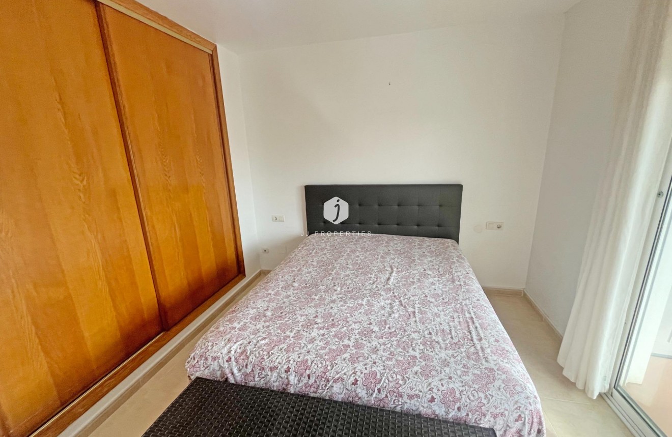 Aus zweiter Hand - Duplex -
San Miguel de Salinas - Las Filipinas