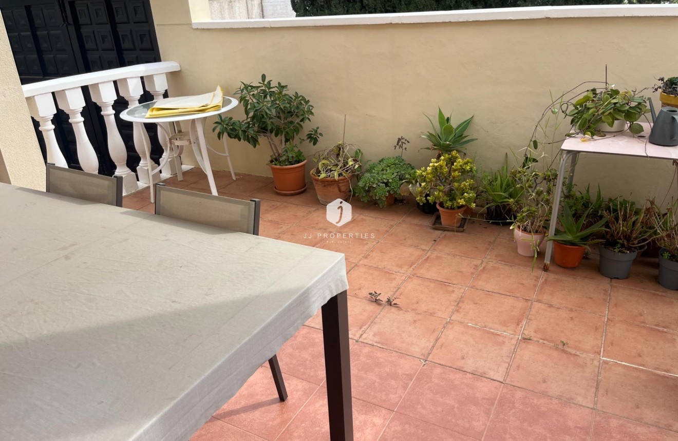 Aus zweiter Hand - Duplex -
San Miguel de Salinas - Las Filipinas