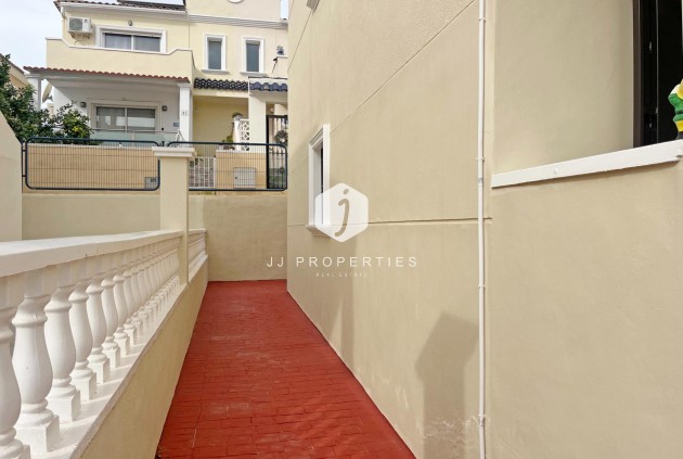 Aus zweiter Hand - Duplex -
San Miguel de Salinas - Las Filipinas