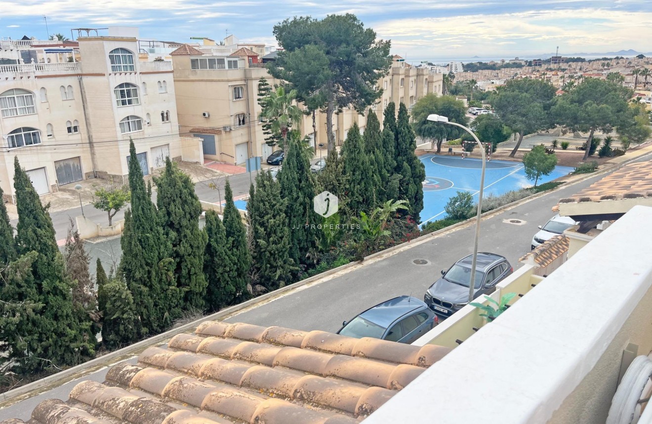 Aus zweiter Hand - Duplex -
San Miguel de Salinas - Las Filipinas