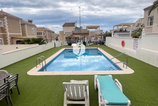 Aus zweiter Hand - Duplex -
San Miguel de Salinas - Las Filipinas