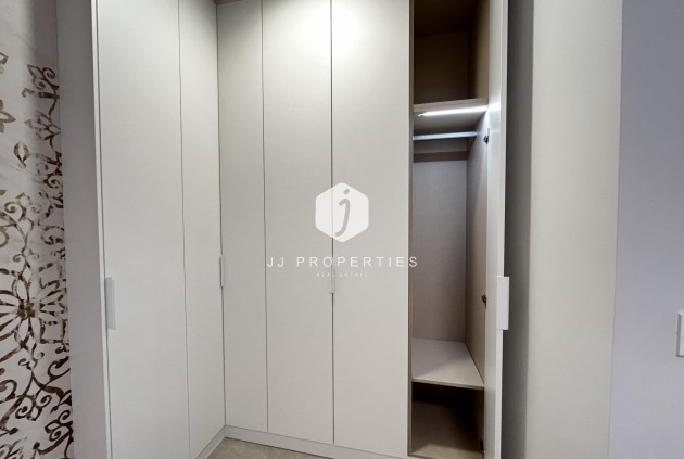 Z drugiej ręki - Mieszkanie w bloku -
Torrevieja - Playa del Cura