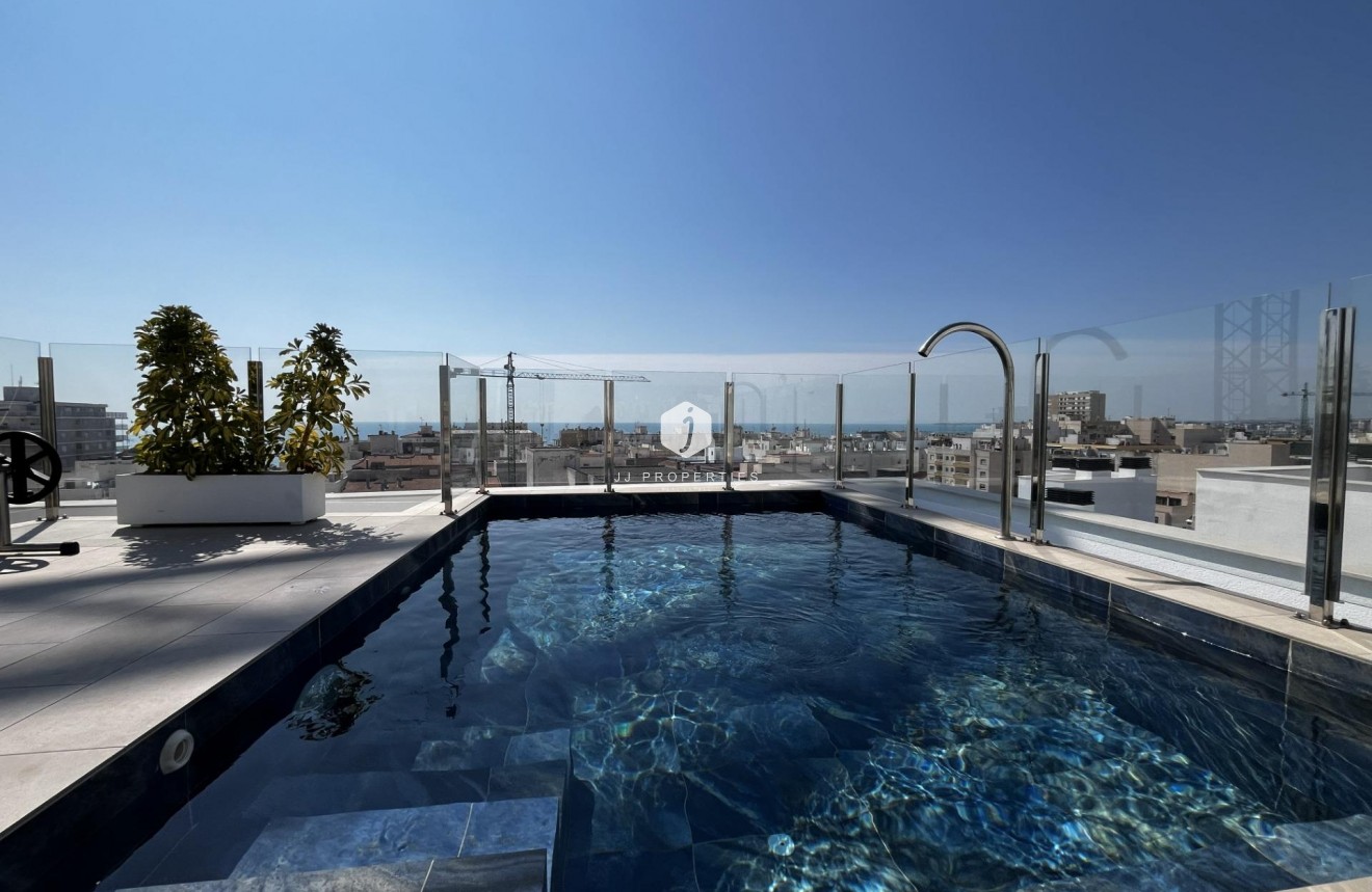 Z drugiej ręki - Mieszkanie w bloku -
Torrevieja - Playa del Cura