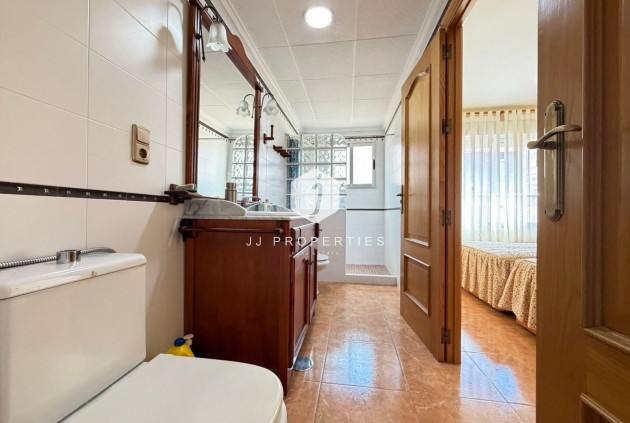 Aus zweiter Hand - Wohnung -
Torrevieja - Playa del Cura