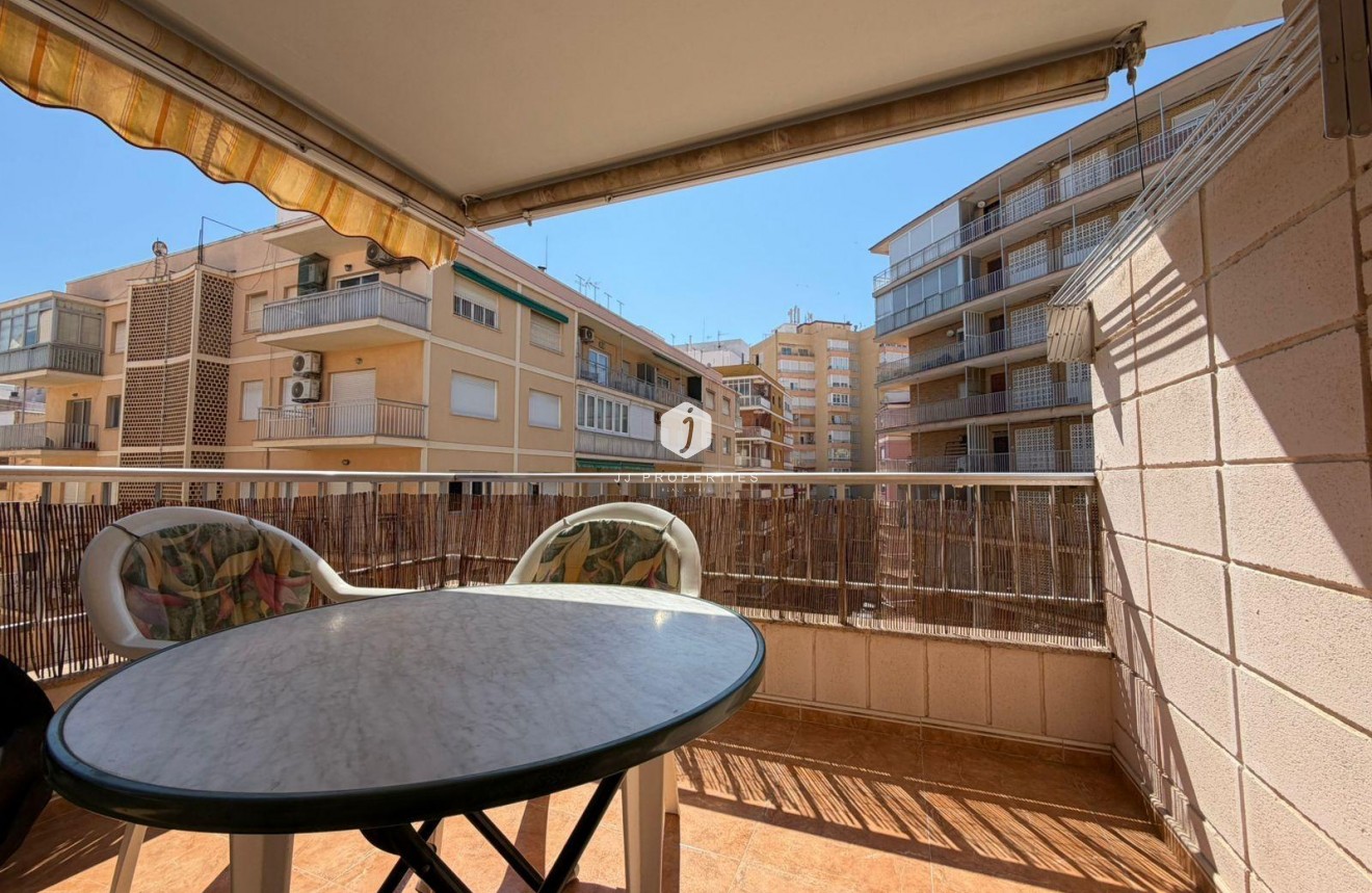 Aus zweiter Hand - Wohnung -
Torrevieja - Playa del Cura