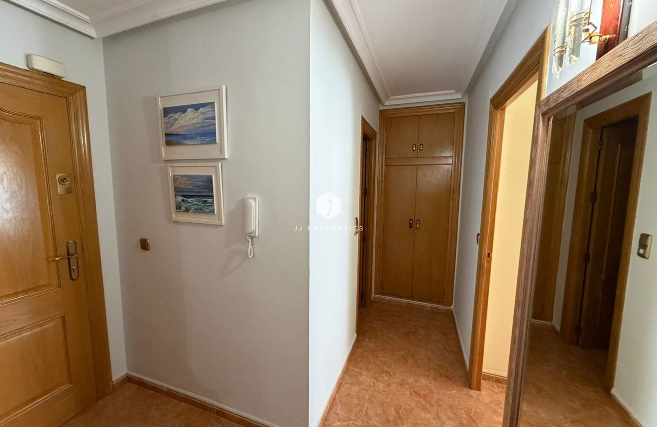 Aus zweiter Hand - Wohnung -
Torrevieja - Playa del Cura