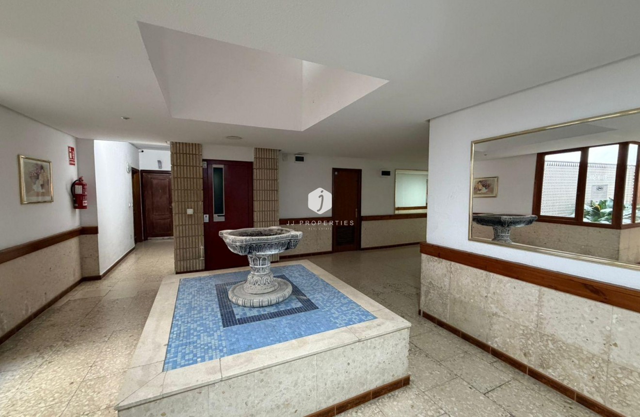 Aus zweiter Hand - Wohnung -
Torrevieja - Playa del Cura