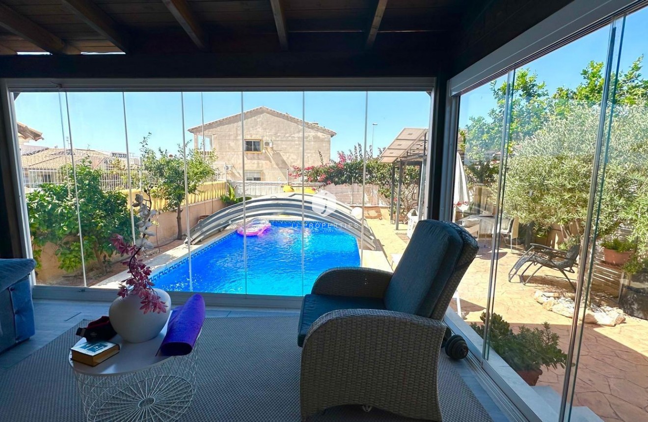 D'occasion - Villa -
Orihuela Costa - La Regia