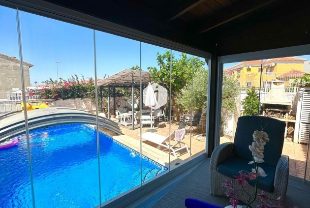 D'occasion - Villa -
Orihuela Costa - La Regia