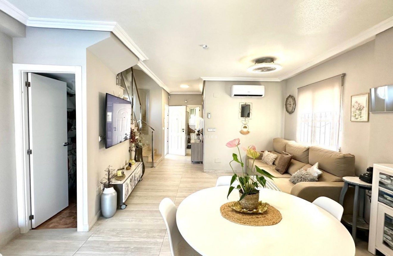 D'occasion - Villa -
Orihuela Costa - La Regia