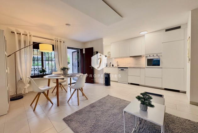 Z drugiej ręki - Szalet -
Orihuela Costa - Costa Blanca