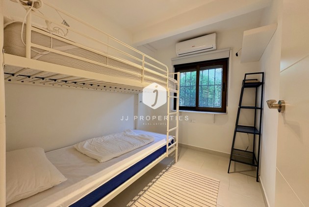 Z drugiej ręki - Szalet -
Orihuela Costa - Costa Blanca