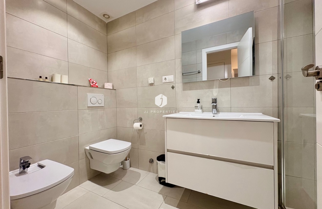 Z drugiej ręki - Szalet -
Orihuela Costa - Costa Blanca