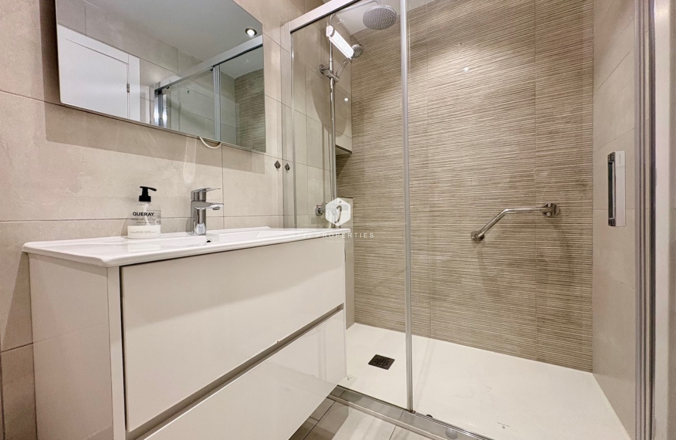 Z drugiej ręki - Szalet -
Orihuela Costa - Costa Blanca