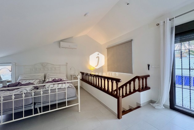 Z drugiej ręki - Szalet -
Orihuela Costa - Costa Blanca