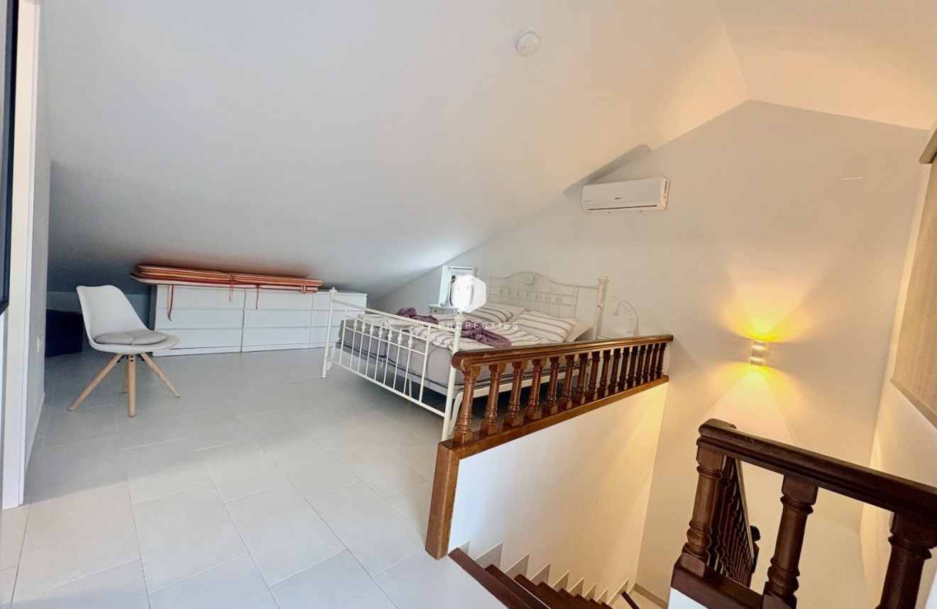 Z drugiej ręki - Szalet -
Orihuela Costa - Costa Blanca