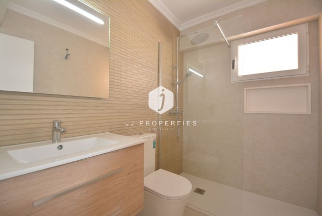 Z drugiej ręki - Mieszkanie w bloku -
Torrevieja - Costa Blanca