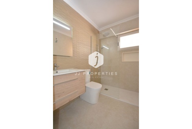 Z drugiej ręki - Mieszkanie w bloku -
Torrevieja - Costa Blanca