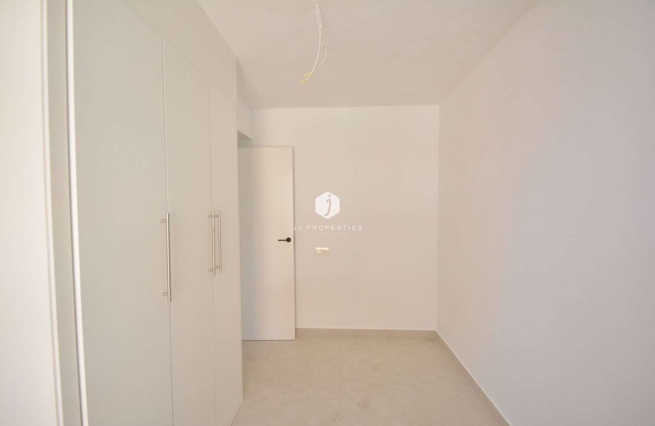 Z drugiej ręki - Mieszkanie w bloku -
Torrevieja - Costa Blanca