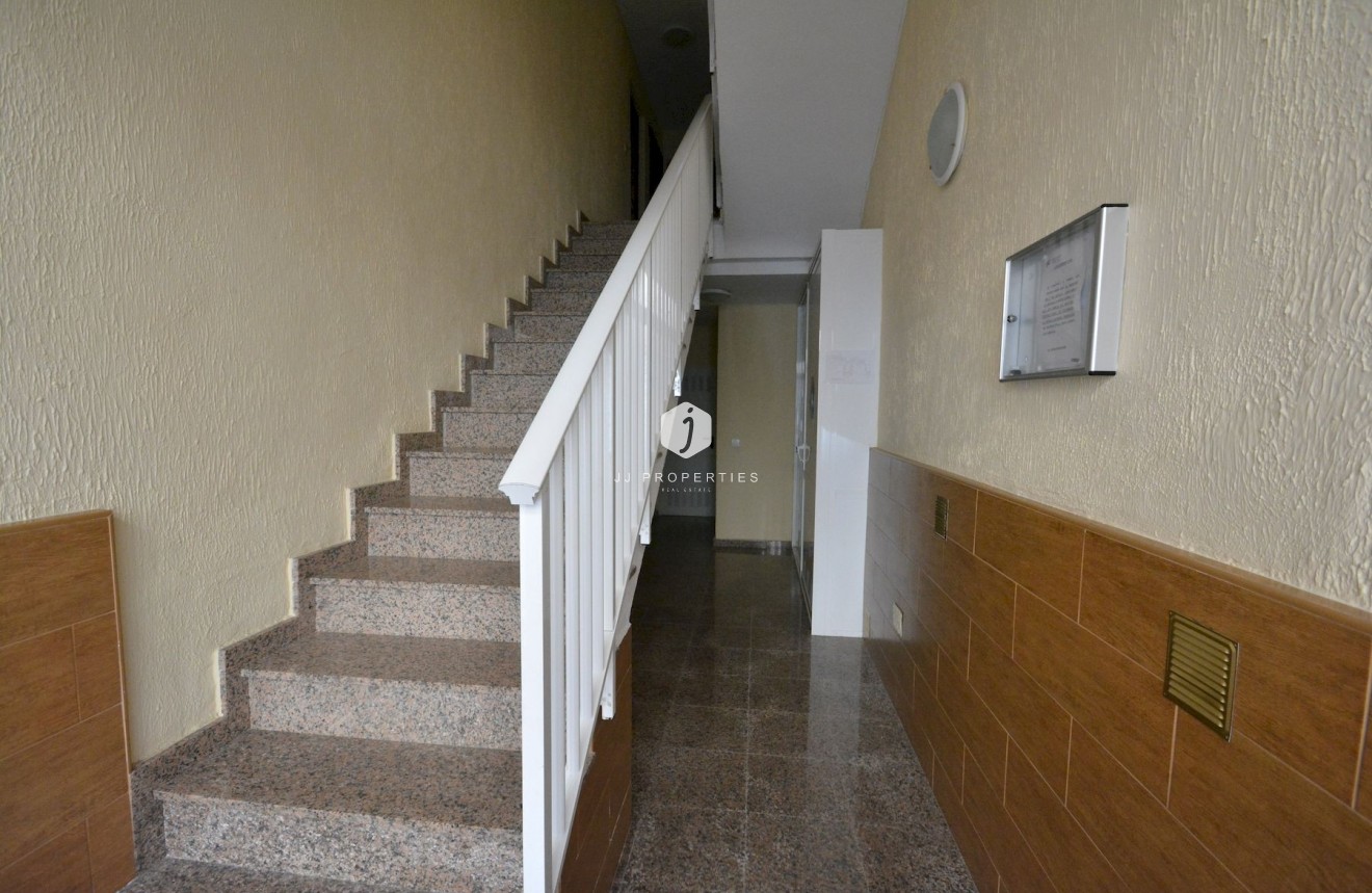 Z drugiej ręki - Mieszkanie w bloku -
Torrevieja - Costa Blanca