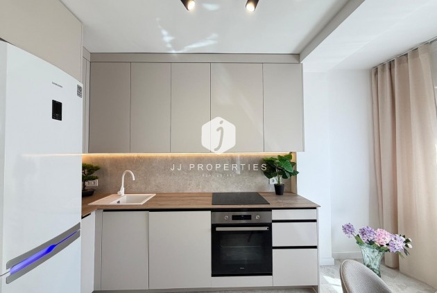 Z drugiej ręki - Daszek -
Torrevieja - Estacion de autobuses