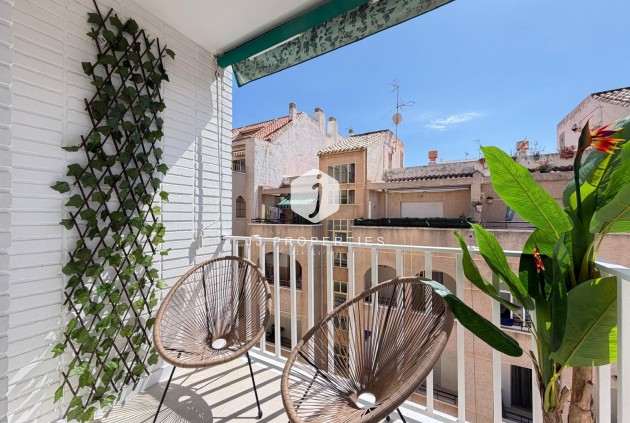 Z drugiej ręki - Daszek -
Torrevieja - Estacion de autobuses