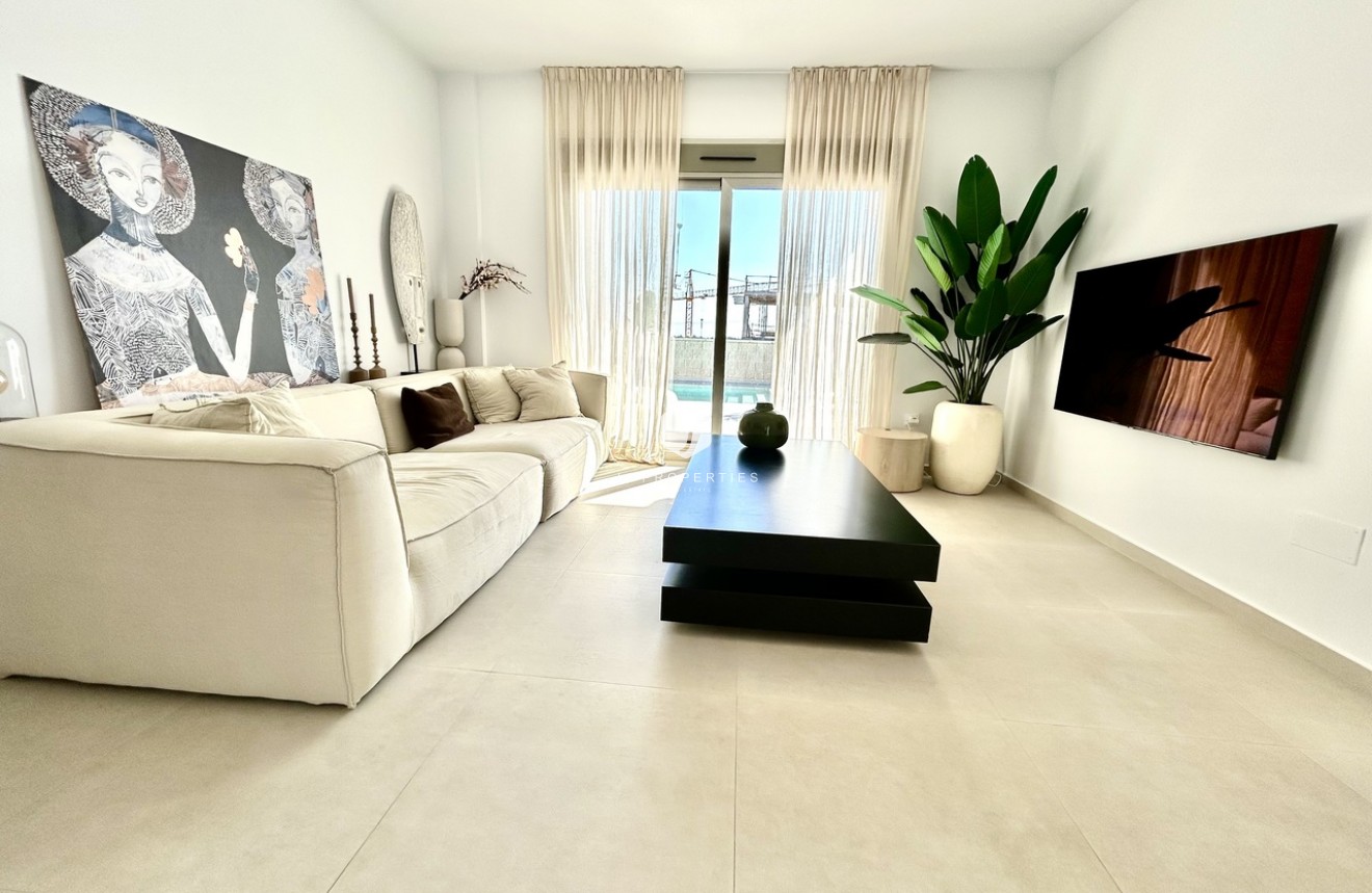 D'occasion - Villa -
San Miguel de Salinas - Inland