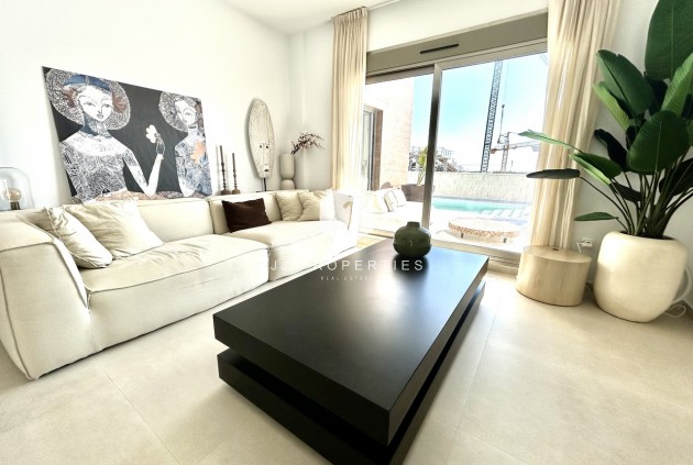 D'occasion - Villa -
San Miguel de Salinas - Inland