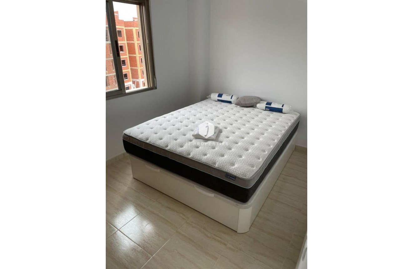 Aus zweiter Hand - Wohnung -
San Miguel de Salinas - Costa Blanca