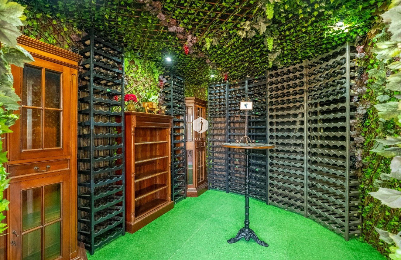 Z drugiej ręki - Villa -
Torrevieja - El chaparral