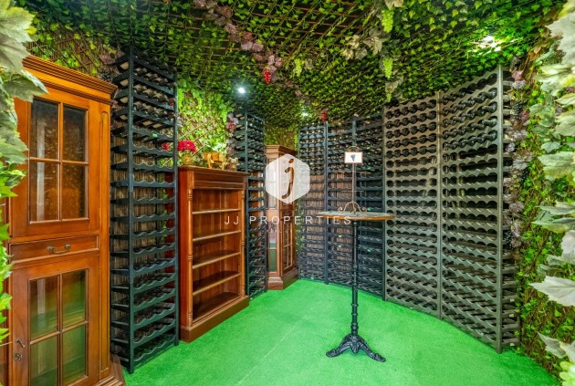 Z drugiej ręki - Villa -
Torrevieja - El chaparral