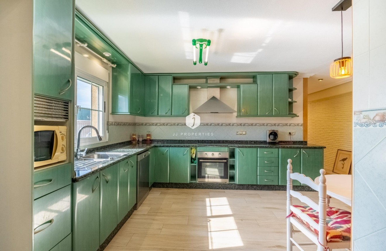 Z drugiej ręki - Villa -
Torrevieja - El chaparral