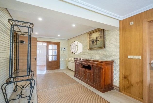 Z drugiej ręki - Villa -
Torrevieja - El chaparral