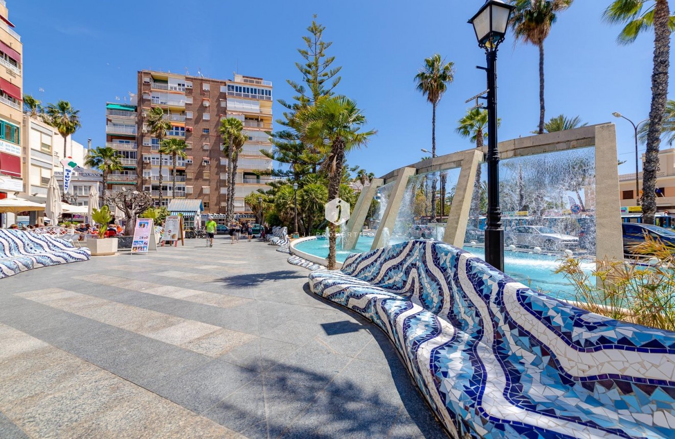 Aus zweiter Hand - Wohnung -
Torrevieja - Centro - Muelle Pesquero