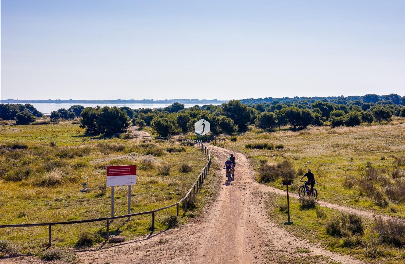Aus zweiter Hand - Wohnung -
Torrevieja - Centro - Muelle Pesquero